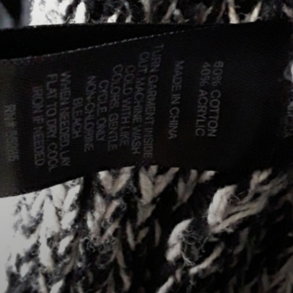 Express Black &White/Silver striped short sleeve Sweater Cardigan. - Picture 3 of 4